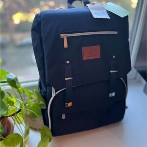KeaBabies diaper bag (like new)